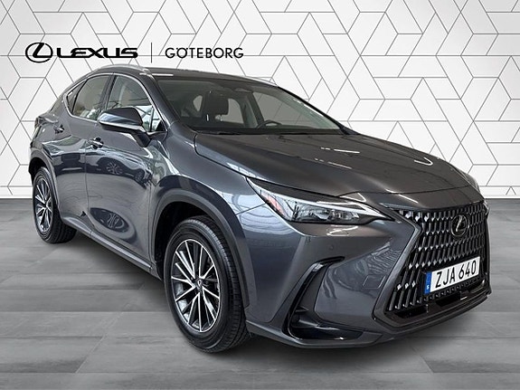 Lexus NX350h 2 of 15
