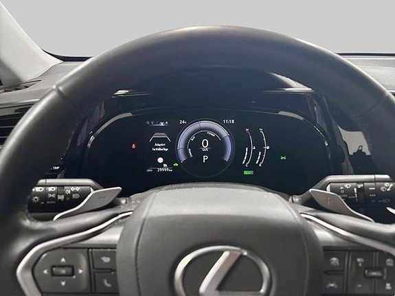 Lexus NX350h 12 of 15