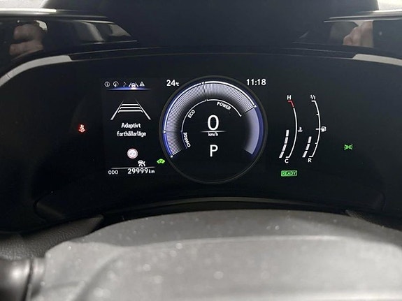 Lexus NX350h 13 of 15