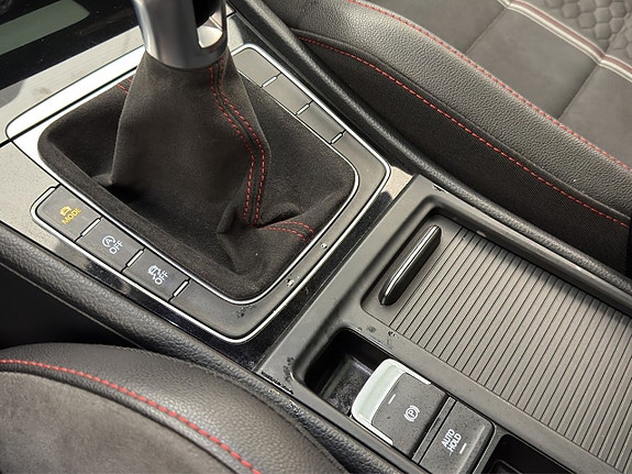Volkswagen Golf I 26 of 29