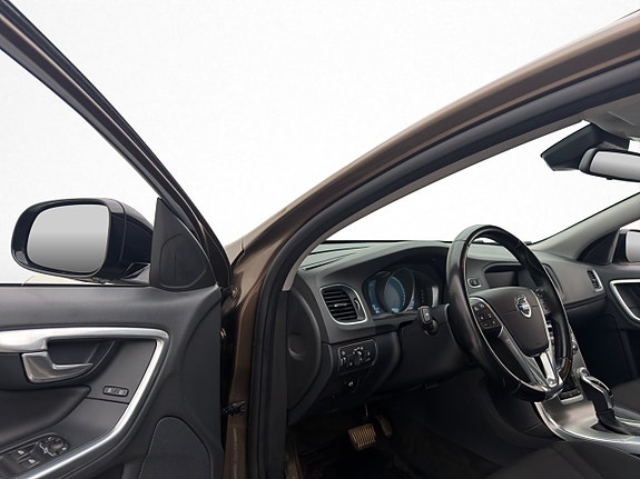 Volvo V60 Cross Country 9 of 28
