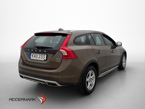 Volvo V60 Cross Country 8 of 28