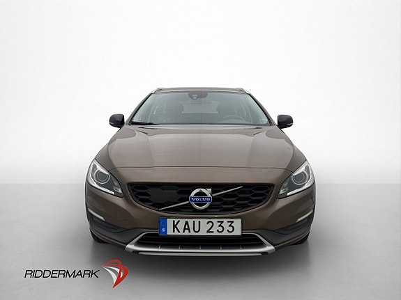 Volvo V60 Cross Country 2 of 28