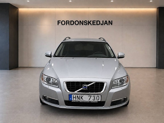 Volvo V70 3 of 18