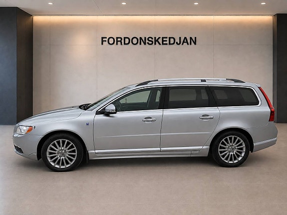 Volvo V70 4 of 18