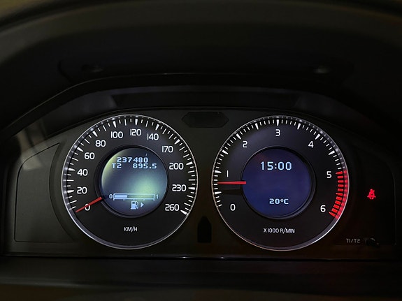 Volvo V70 13 of 18