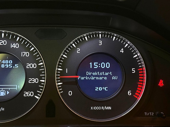 Volvo V70 14 of 18