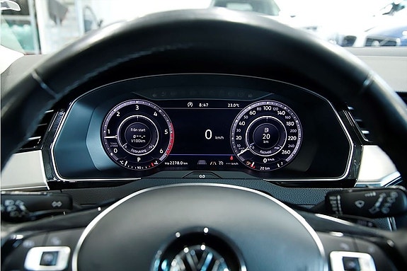 Volkswagen Passat Alltrack 14 of 18