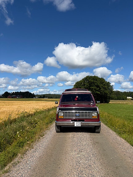 Ford Econoline 3 of 16