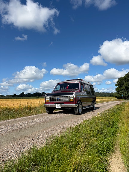 Ford Econoline 2 of 16