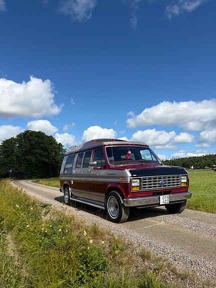 Ford Econoline 4 of 16