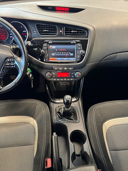 Kia Ceed 15 of 24