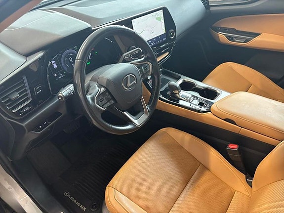Lexus NX450h+ 12 of 16