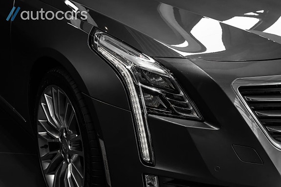 Cadillac CT6 12 of 30