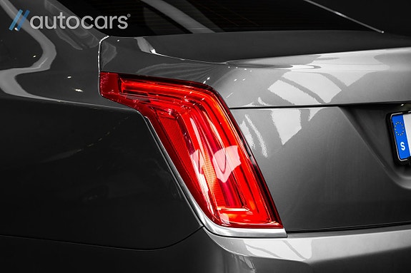 Cadillac CT6 13 of 30