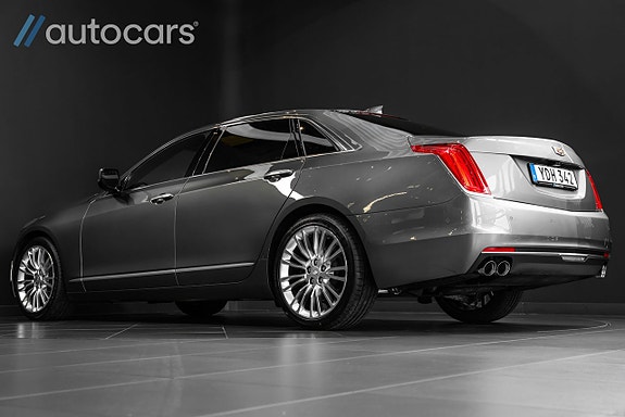 Cadillac CT6 4 of 30
