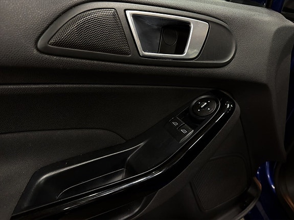 Ford Fiesta 9 of 22