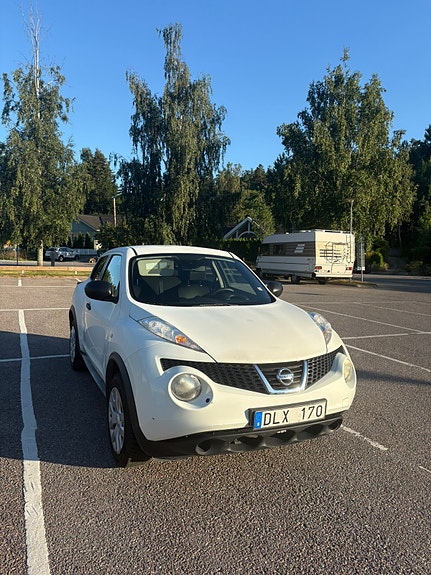 Nissan Juke 2 of 7