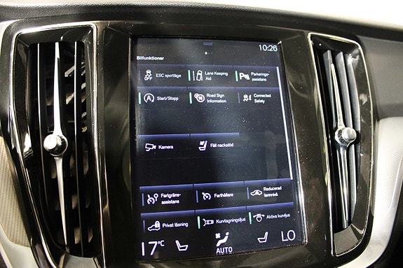 Volvo V60 Cross Country 17 of 27