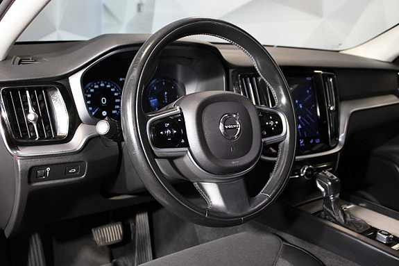 Volvo V60 Cross Country 15 of 27