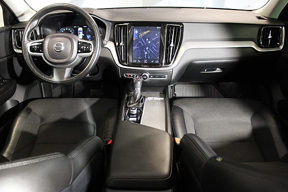 Volvo V60 Cross Country 11 of 27