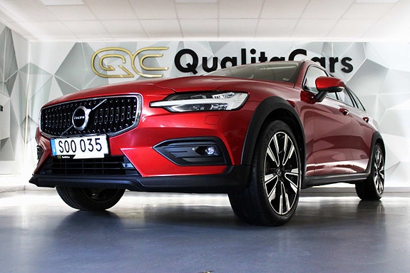 Volvo V60 Cross Country 5 of 27