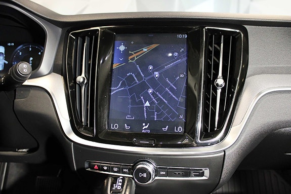 Volvo V60 Cross Country 16 of 27