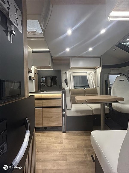 Pilote P720 FGJ SELECTION - Taksäng / 200W Solcell / Dieselpanna med elpatro 3 of 5