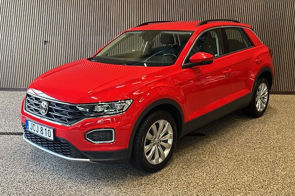 Volkswagen T-Roc 2 of 9