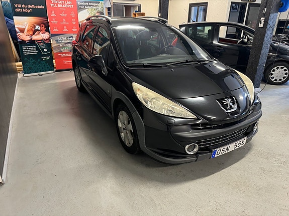 Peugeot 207 SW 2 of 5