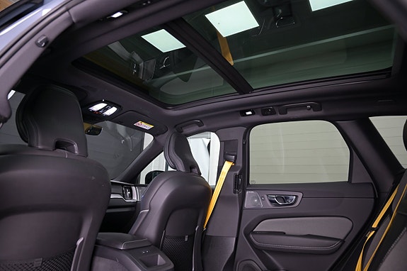 Volvo XC60 12 of 30