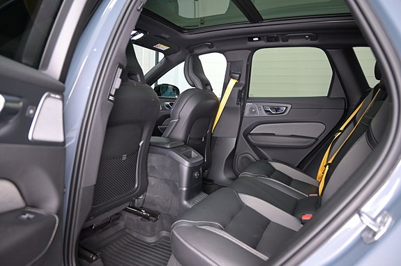 Volvo XC60 11 of 30