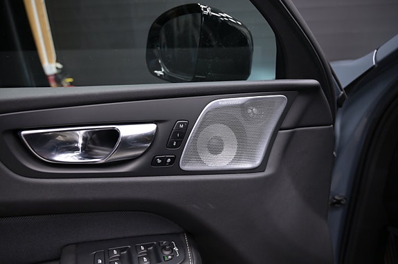 Volvo XC60 20 of 30