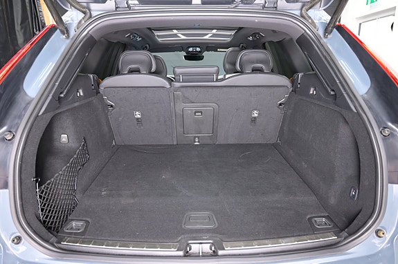 Volvo XC60 9 of 30