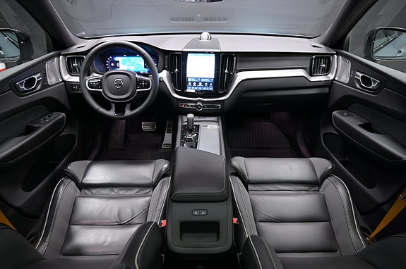 Volvo XC60 17 of 30