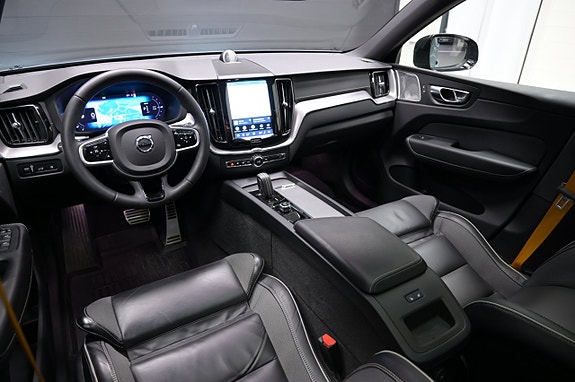 Volvo XC60 16 of 30