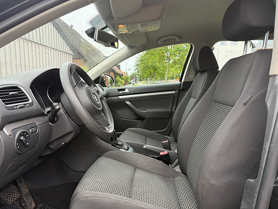 Volkswagen Golf VI 6 of 10