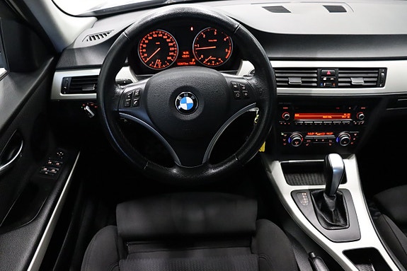 BMW 320d 11 of 19
