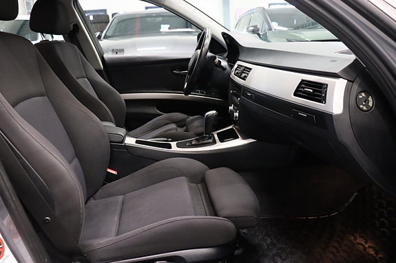 BMW 320d 8 of 19