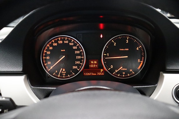 BMW 320d 14 of 19