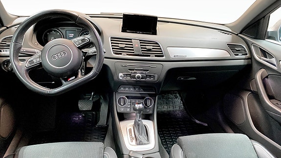 Audi Q3 10 of 12