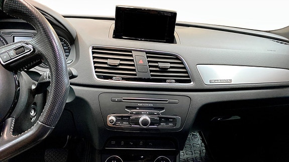 Audi Q3 9 of 12