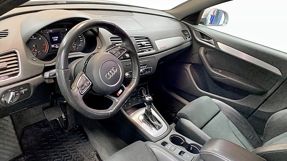 Audi Q3 7 of 12