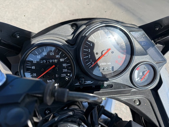 Kawasaki GPZ 500 S 6 of 6