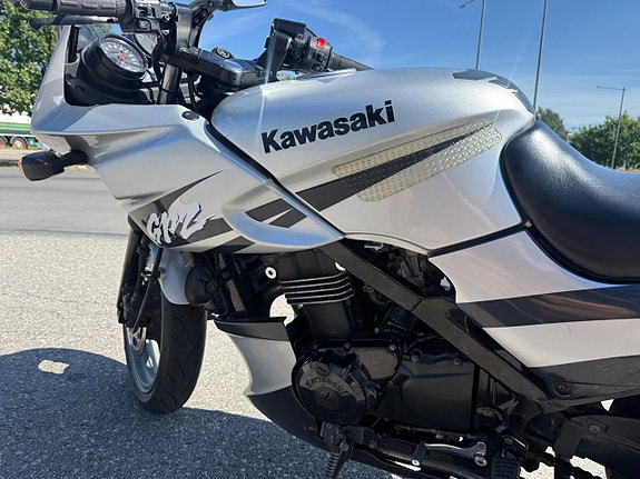 Kawasaki GPZ 500 S 3 of 6