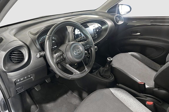 Toyota Aygo X 8 of 12
