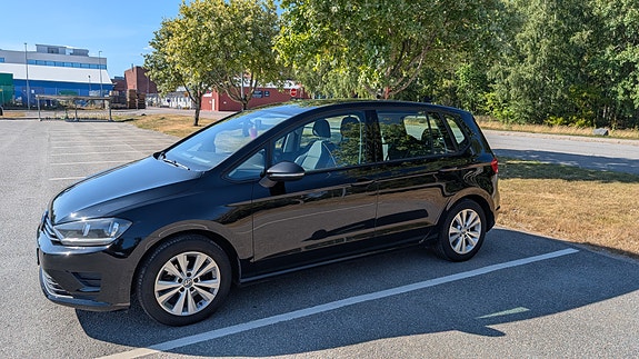 Volkswagen Golf Sportsvan 6 of 10