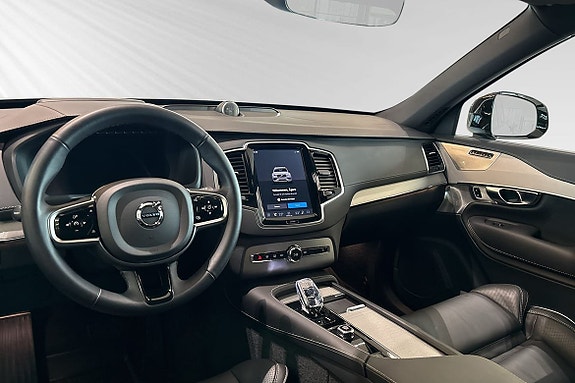 Volvo XC90 9 of 30