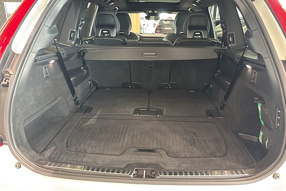 Volvo XC90 13 of 30