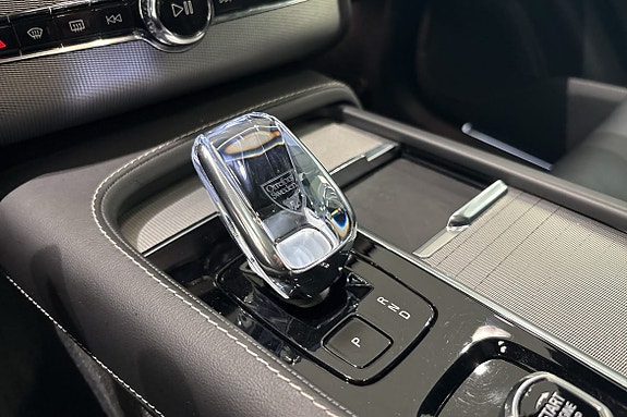 Volvo XC90 28 of 30